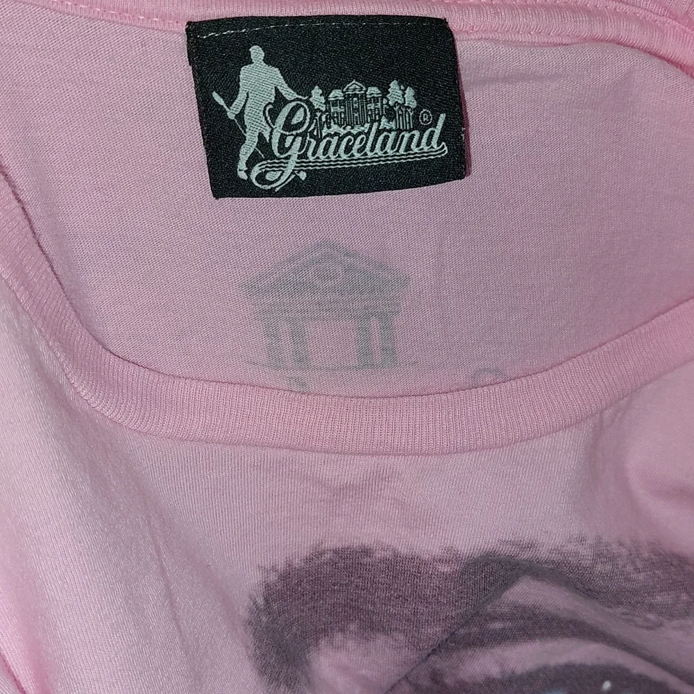 Elvis Presley The King Graceland Pink Cadillac Tee Shirt M Medium - Picture 5 of 5